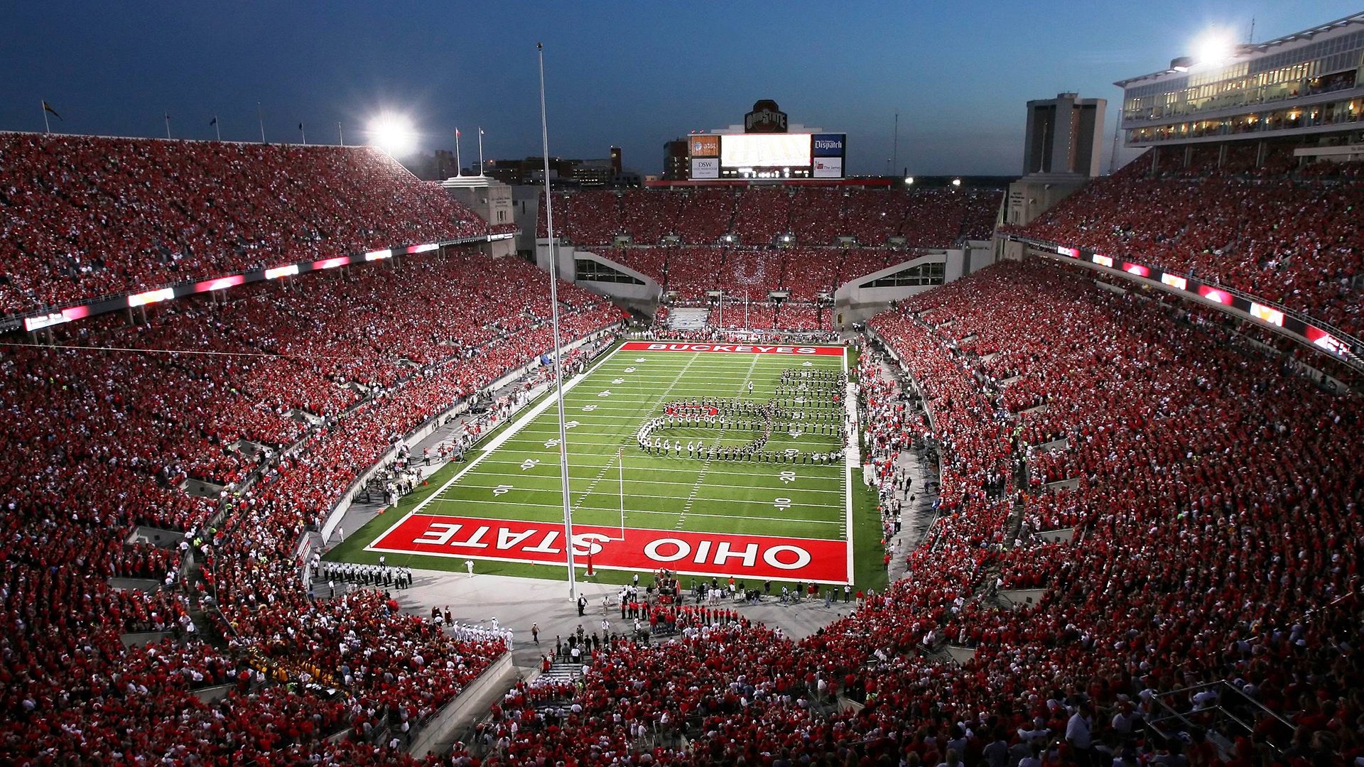 皇马主场4-1大胜皇家社会，进攻火力全开，皇马4-1暂登榜首